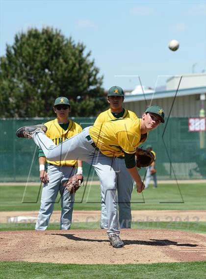 Thumbnail 3 in Bishop Manogue vs Reno (NIAA D1 Northern Region Final) photogallery.