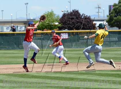 Thumbnail 2 in Bishop Manogue vs Reno (NIAA D1 Northern Region Final) photogallery.