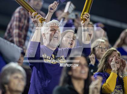 Thumbnail 3 in Mt. Enterprise vs. Shiner (UIL 2A DII Football Semifinal) photogallery.