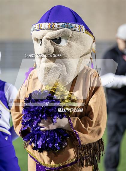 Thumbnail 2 in Mt. Enterprise vs. Shiner (UIL 2A DII Football Semifinal) photogallery.