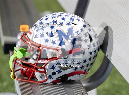 Thumbnail 2 in Mt. Enterprise vs. Shiner (UIL 2A DII Football Semifinal) photogallery.