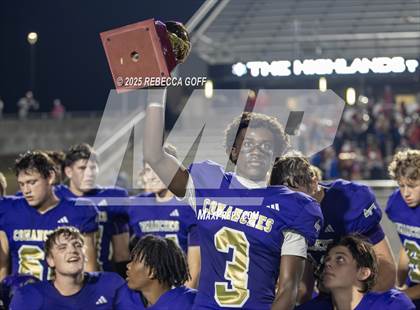 Thumbnail 2 in Mt. Enterprise vs. Shiner (UIL 2A DII Football Semifinal) photogallery.