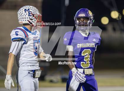 Thumbnail 2 in Mt. Enterprise vs. Shiner (UIL 2A DII Football Semifinal) photogallery.