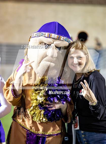 Thumbnail 1 in Mt. Enterprise vs. Shiner (UIL 2A DII Football Semifinal) photogallery.