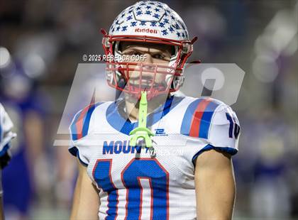 Thumbnail 3 in Mt. Enterprise vs. Shiner (UIL 2A DII Football Semifinal) photogallery.