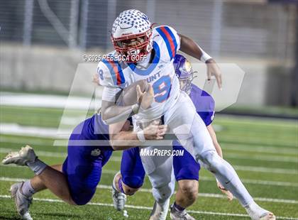 Thumbnail 3 in Mt. Enterprise vs. Shiner (UIL 2A DII Football Semifinal) photogallery.