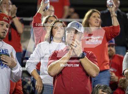 Thumbnail 3 in Mt. Enterprise vs. Shiner (UIL 2A DII Football Semifinal) photogallery.