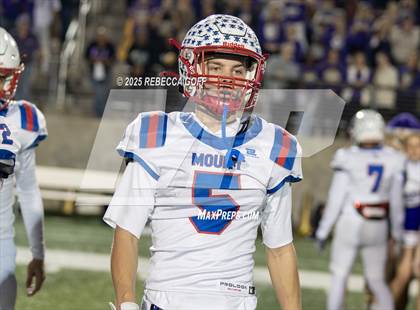 Thumbnail 3 in Mt. Enterprise vs. Shiner (UIL 2A DII Football Semifinal) photogallery.