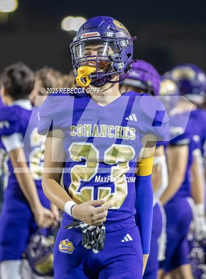 Thumbnail 1 in Mt. Enterprise vs. Shiner (UIL 2A DII Football Semifinal) photogallery.