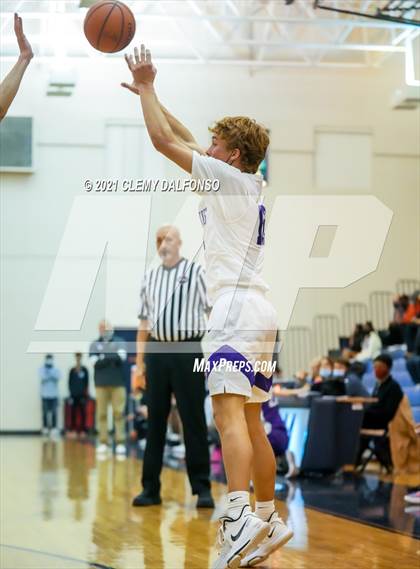 Thumbnail 3 in Denver South Vs Douglas County photogallery.