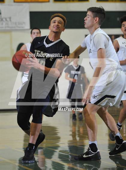 Thumbnail 3 in Tempe vs Verrado (Horizon Holiday Hoops) photogallery.