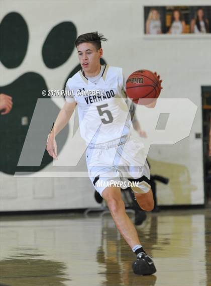 Thumbnail 1 in Tempe vs Verrado (Horizon Holiday Hoops) photogallery.