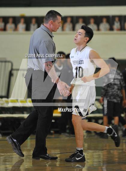Thumbnail 1 in Tempe vs Verrado (Horizon Holiday Hoops) photogallery.