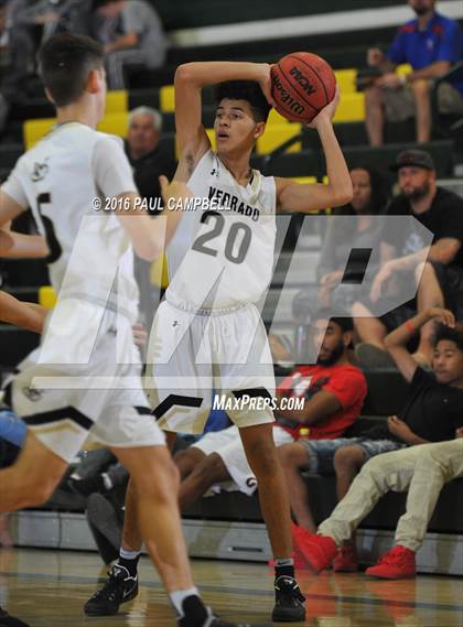 Thumbnail 3 in Tempe vs Verrado (Horizon Holiday Hoops) photogallery.