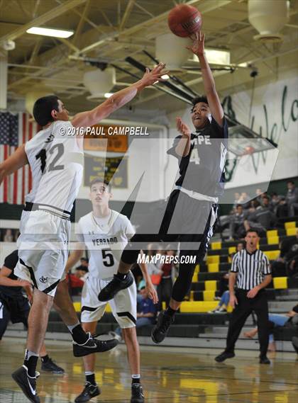 Thumbnail 2 in Tempe vs Verrado (Horizon Holiday Hoops) photogallery.