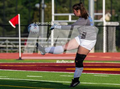 Thumbnail 1 in Yorktown @ Oakton (VHSL Class 6 Region D Quarter Final) photogallery.