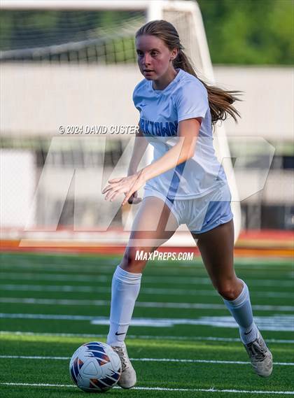 Thumbnail 2 in Yorktown @ Oakton (VHSL Class 6 Region D Quarter Final) photogallery.