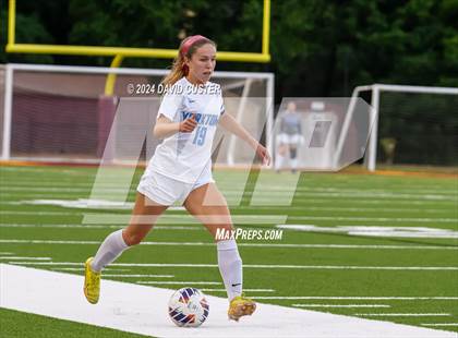 Thumbnail 2 in Yorktown @ Oakton (VHSL Class 6 Region D Quarter Final) photogallery.