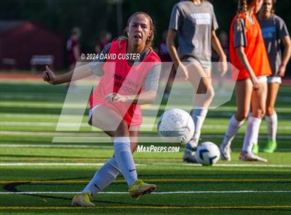 Thumbnail 1 in Yorktown @ Oakton (VHSL Class 6 Region D Quarter Final) photogallery.
