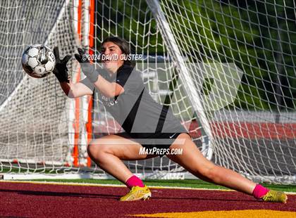 Thumbnail 1 in Yorktown @ Oakton (VHSL Class 6 Region D Quarter Final) photogallery.