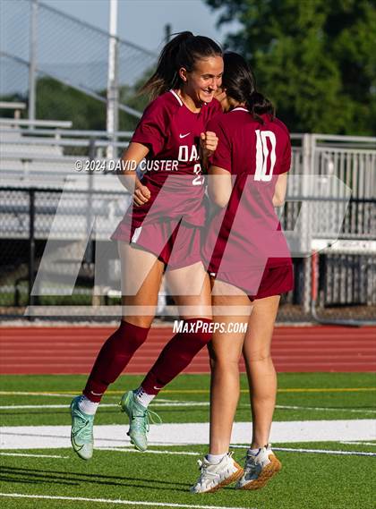 Thumbnail 3 in Yorktown @ Oakton (VHSL Class 6 Region D Quarter Final) photogallery.