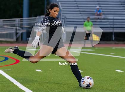 Thumbnail 1 in Yorktown @ Oakton (VHSL Class 6 Region D Quarter Final) photogallery.