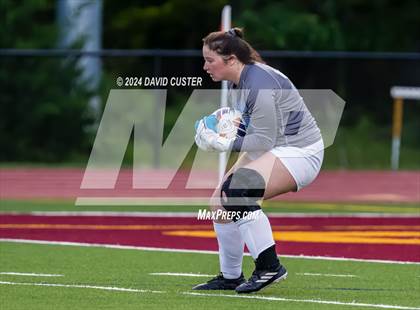 Thumbnail 2 in Yorktown @ Oakton (VHSL Class 6 Region D Quarter Final) photogallery.