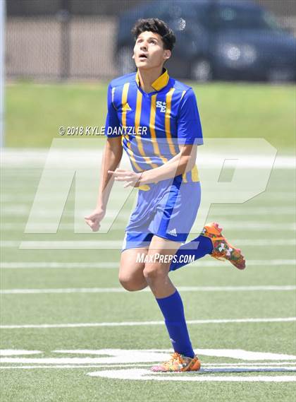 Thumbnail 1 in San Elizario vs Bridgeport (4A Region 1 Final) photogallery.