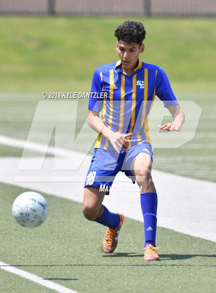 Thumbnail 3 in San Elizario vs Bridgeport (4A Region 1 Final) photogallery.
