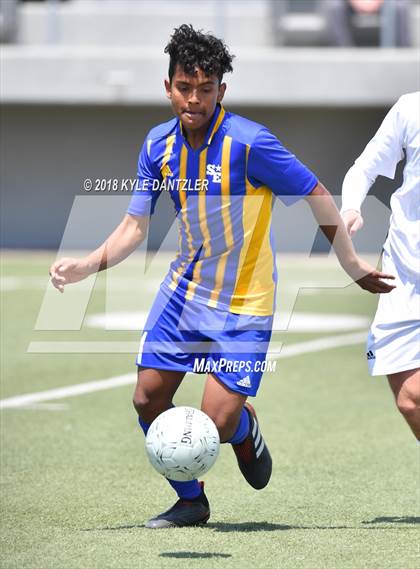Thumbnail 3 in San Elizario vs Bridgeport (4A Region 1 Final) photogallery.