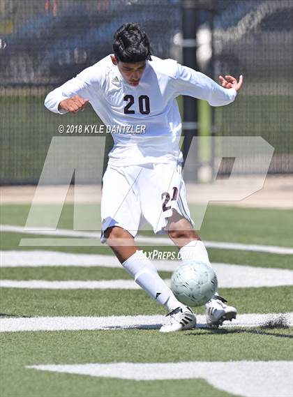 Thumbnail 1 in San Elizario vs Bridgeport (4A Region 1 Final) photogallery.