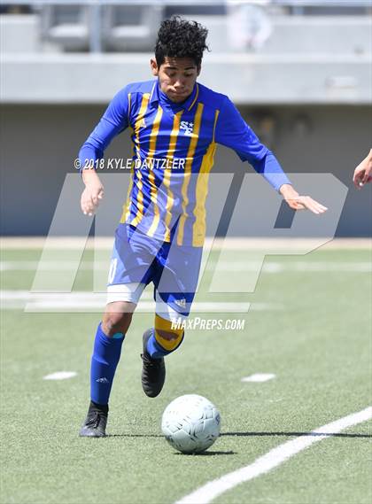Thumbnail 1 in San Elizario vs Bridgeport (4A Region 1 Final) photogallery.