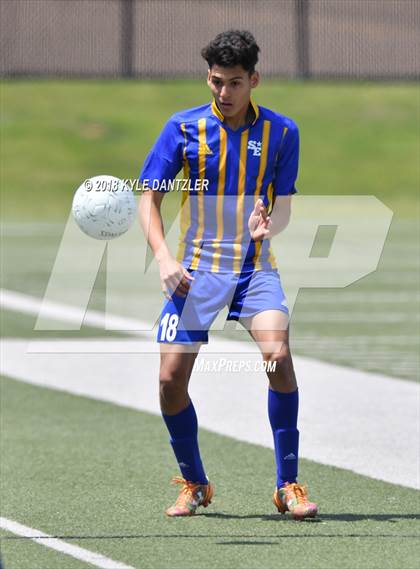 Thumbnail 2 in San Elizario vs Bridgeport (4A Region 1 Final) photogallery.