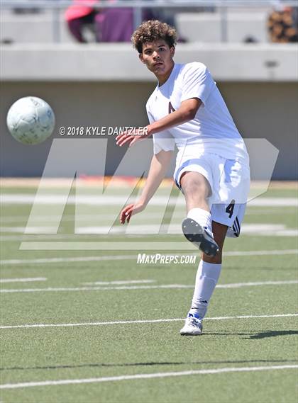 Thumbnail 1 in San Elizario vs Bridgeport (4A Region 1 Final) photogallery.