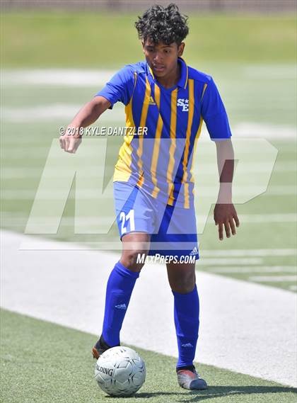 Thumbnail 2 in San Elizario vs Bridgeport (4A Region 1 Final) photogallery.