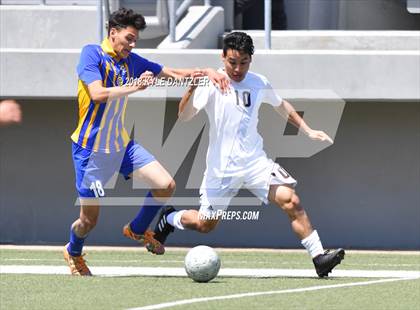 Thumbnail 1 in San Elizario vs Bridgeport (4A Region 1 Final) photogallery.