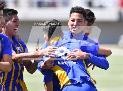 Thumbnail 3 in San Elizario vs Bridgeport (4A Region 1 Final) photogallery.