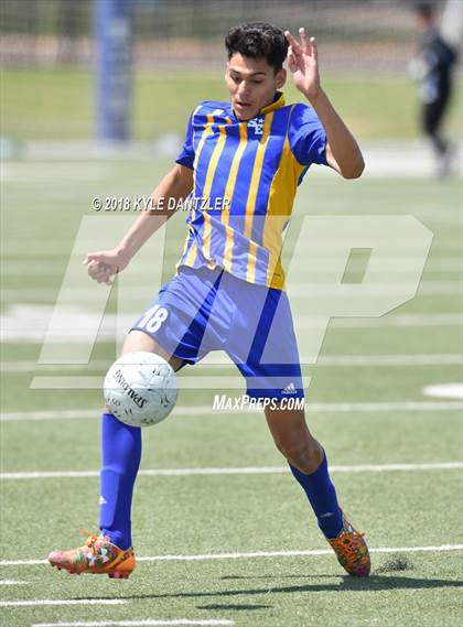 Thumbnail 2 in San Elizario vs Bridgeport (4A Region 1 Final) photogallery.