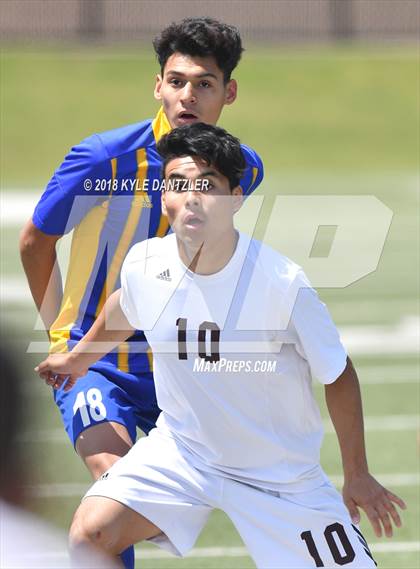 Thumbnail 2 in San Elizario vs Bridgeport (4A Region 1 Final) photogallery.
