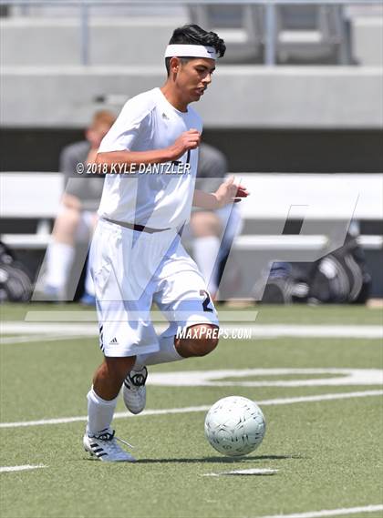 Thumbnail 2 in San Elizario vs Bridgeport (4A Region 1 Final) photogallery.