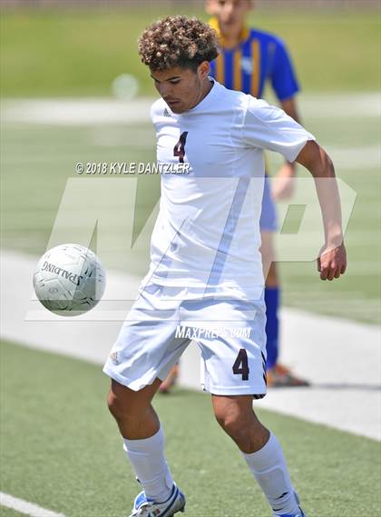 Thumbnail 3 in San Elizario vs Bridgeport (4A Region 1 Final) photogallery.