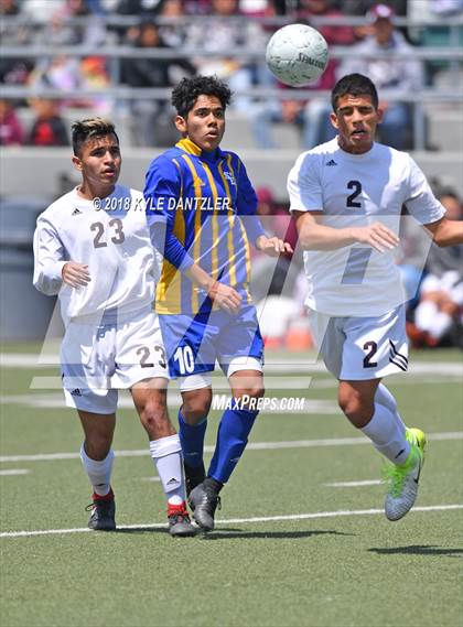 Thumbnail 1 in San Elizario vs Bridgeport (4A Region 1 Final) photogallery.