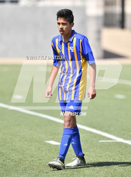 Thumbnail 3 in San Elizario vs Bridgeport (4A Region 1 Final) photogallery.