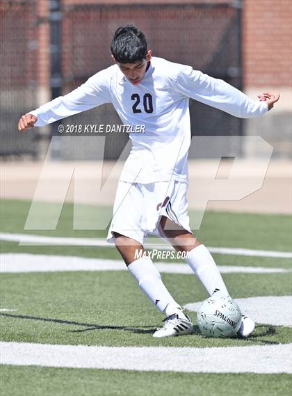 Thumbnail 3 in San Elizario vs Bridgeport (4A Region 1 Final) photogallery.