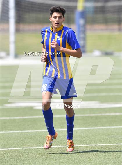 Thumbnail 2 in San Elizario vs Bridgeport (4A Region 1 Final) photogallery.