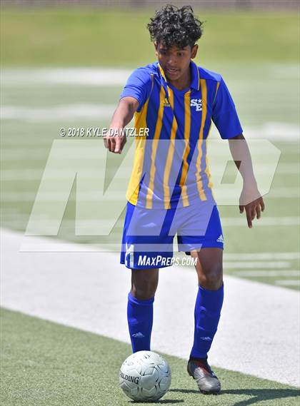 Thumbnail 1 in San Elizario vs Bridgeport (4A Region 1 Final) photogallery.