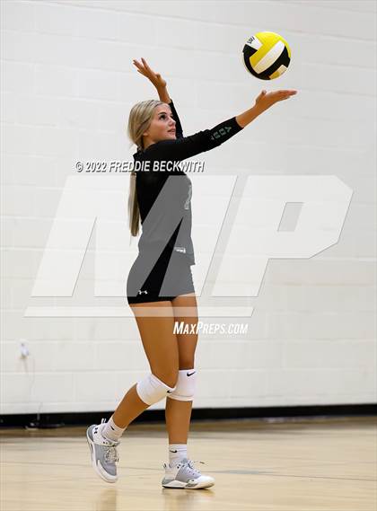 Thumbnail 2 in Tioga vs. Valley View (Denison Invitational Showcase) photogallery.