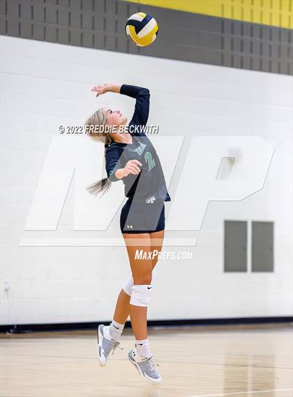 Thumbnail 3 in Tioga vs. Valley View (Denison Invitational Showcase) photogallery.