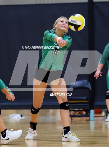 Thumbnail 2 in Tioga vs. Valley View (Denison Invitational Showcase) photogallery.