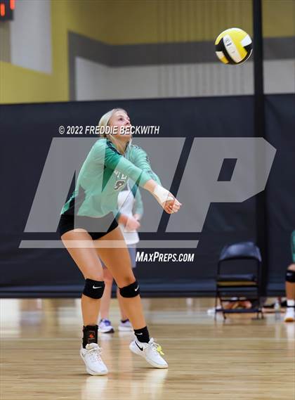 Thumbnail 2 in Tioga vs. Valley View (Denison Invitational Showcase) photogallery.